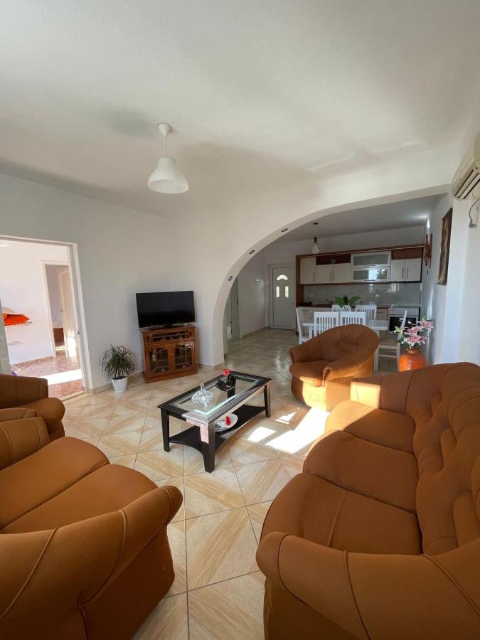 Villa Eden Breeze 2 Bedroom Apartment Sarandë Buitenkant foto